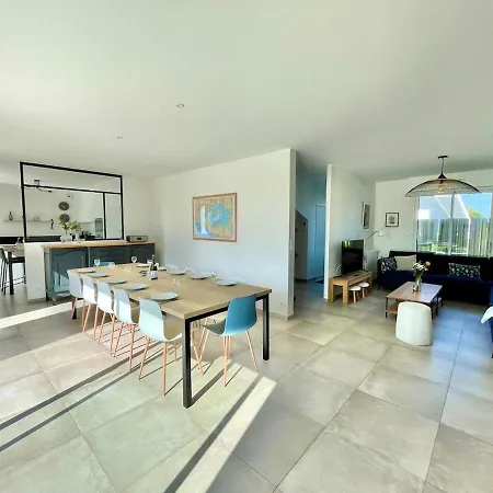 Ti Ar Ch'astel, Maison Avec * Locmariaquer